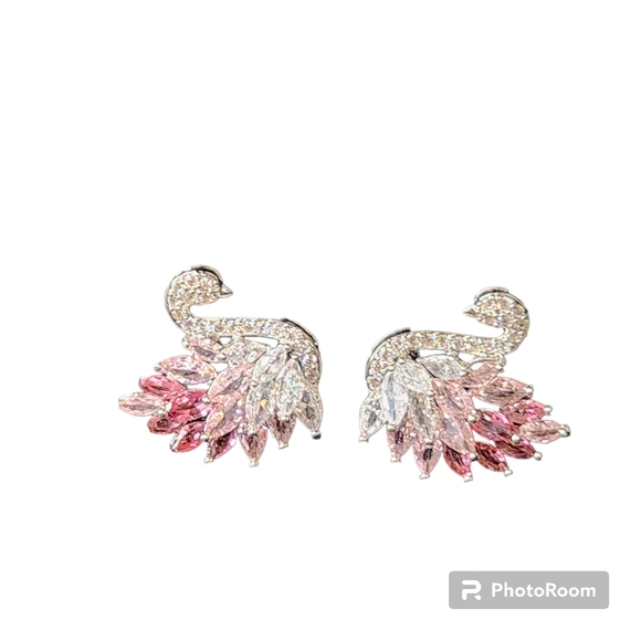 Elegant White and Pink Crystal Swan Stud Earrings Sparkling Swan Studs NWT - Picture 3 of 10